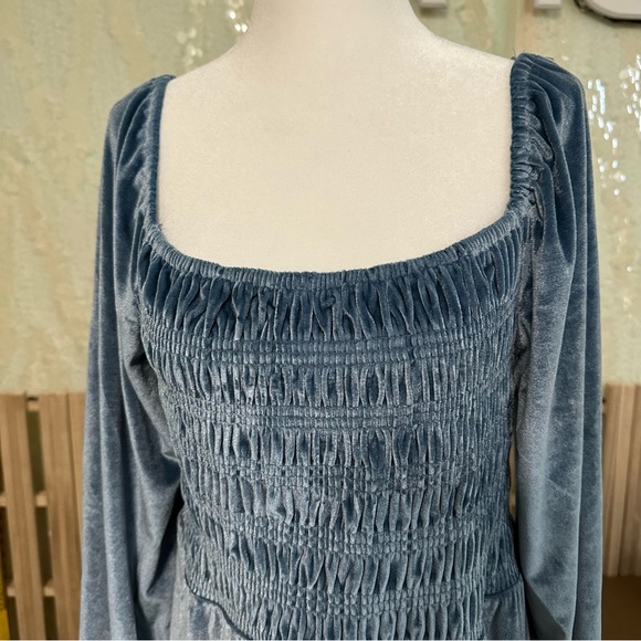 NWT LC Lauren Conrad Velvet Dress - BLUE Smocked Ruffle Women Size L - midi - Picture 5 of 12